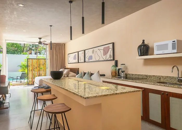 Chic With Swim-up Pool Access Hotel